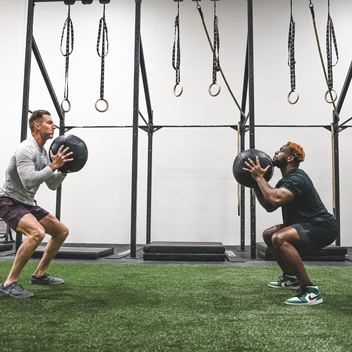 Medicine Ball vs Slam Ball Which To Use? Tru Grit Fitness